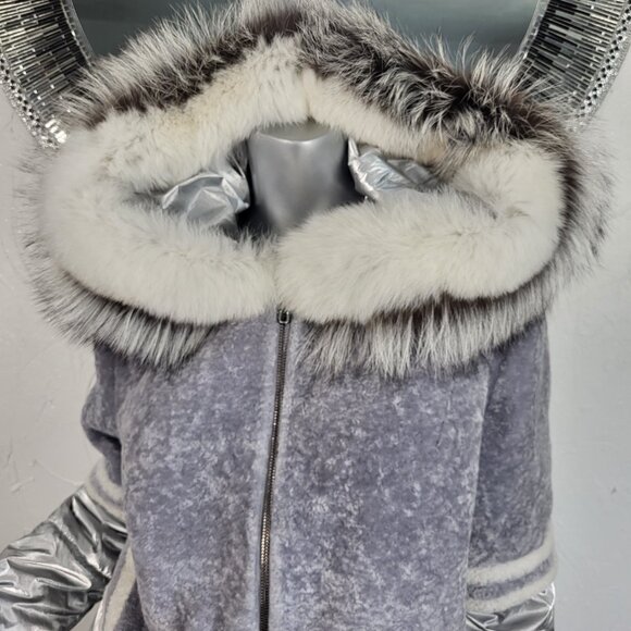 MITCHIE'S~M/L~SILVER GRAY GENUINE SHEARLING REAL FOX FUR HOODED PARKA COAT - Picture 2 of 16